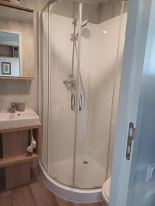 Koupelna v ubytování Tinyhouse Wemding