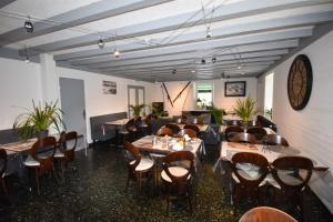Posezení v ubytování Hôtel Le Chinfrey