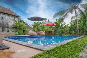 Bazén v ubytování Nyamane Ubud Green View Villas by EPS nebo v jeho okolí