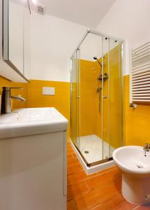 A bathroom at Colosseum Luxury Guest House