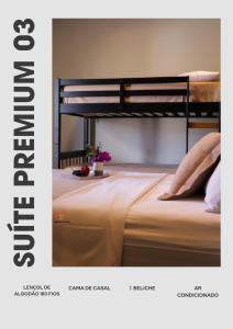 plakat z sypialnią z łóżkiem piętrowym w obiekcie Recanto dos três Amores w mieście Olímpia