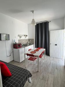 Kuchyňa alebo kuchynka v ubytovaní Casa Patio Paraíso