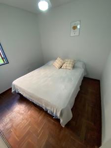 Giường trong phòng chung tại Luminoso Dpto bien ubicado- Mendoza