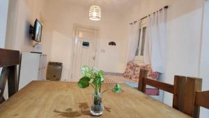 Fotografie z fotogalerie ubytování Cálida Casa - 2 Hab - centro MG -15 min Ezeiza v destinaci Monte Grande