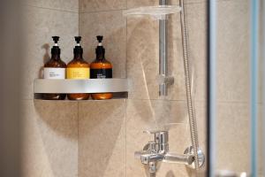 Ένα μπάνιο στο East Maple Hotel Apartment - Guangzhou Financial City Sanxi Metro Station