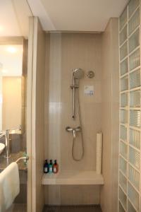Ein Badezimmer in der Unterkunft Holiday Inn Express Shanghai Jinsha by IHG