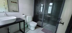 Un baño de Gopeng Riverstones Rainforest Retreat