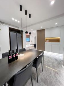 Una cocina o cocineta en 上海静安寺南京西路奢华一房 6 fotos más