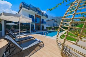Villa con piscina y casa en Villa Lotus Sea, en Fethiye