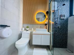 Cozy Ocean View APT in KK City Center的一间浴室