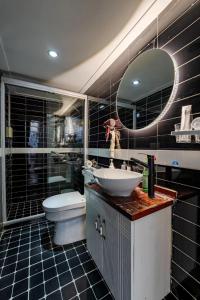 Koupelna v ubytování Shanghai Downtown Blossom B&B- Yongkang Road