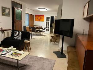 Zdjęcie z galerii obiektu VILLA VILLENEUVE LES AVIGNON w mieście Villeneuve-lès-Avignon