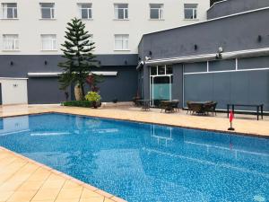 Bazén v ubytování Golden Tulip Ibadan nebo v jeho okolí