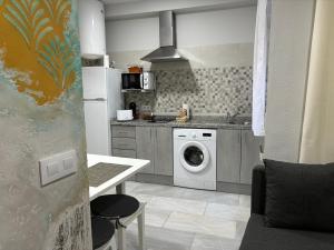 Kuchyňa alebo kuchynka v ubytovaní Apartamento céntrico en Plaza San Miguel