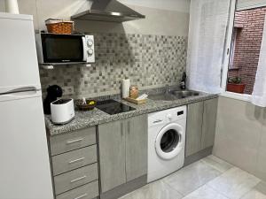 Kuchyňa alebo kuchynka v ubytovaní Apartamento céntrico en Plaza San Miguel