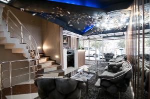 Un lugar para sentarse en Hotel Broken Column