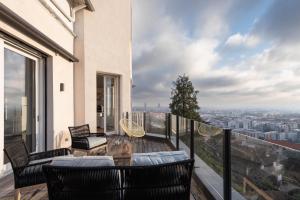 Gallery image of Le 360 - Appt vue panoramique sur Lyon in Sainte-Foy-lès-Lyon