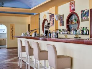 Lounge nebo bar v ubytování Pearl Hotel