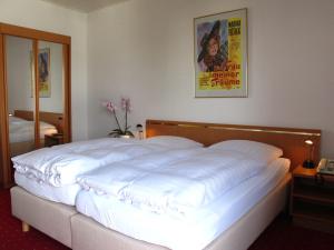 Postel nebo postele na pokoji v ubytování Seehotel Lönö