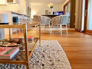 Kuchyň nebo kuchyňský kout v ubytování Portopiccolo Apartments Gemma nel Golfo di Trieste - with beach included