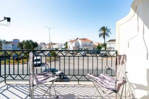 Μπαλκόνι ή βεράντα στο Fantástico T2 AC Wi-FI e TV Cabo 2WC
