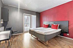 Llit o llits en una habitació de Aiden by Best Western Stockholm Arlanda Airport