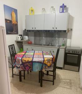 A cozinha ou cozinha compacta de Valletta Tradtional One Bedroom Studio Apartment