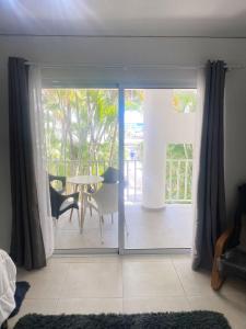Balkón nebo terasa v ubytování Cabarete Kite Beach Rooms & Condos