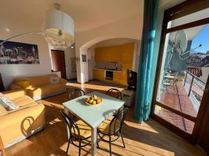 A kitchen or kitchenette at Giuse