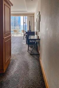 Gallery image of Surfers Paradise Ocean View 1Bed Hotel w Parking in Gold Coast