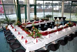 Un restaurante o sitio para comer en Gästehaus Zabeltitz