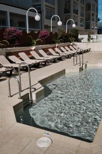 Basen w obiekcie Hotel Helios Costa Tropical lub w pobliżu