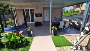 Vonkajšia záhrada v ubytovaní Holiday home Anima Mea, Zadar