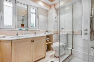 Kúpeľňa v ubytovaní Artistic Villa Luxury