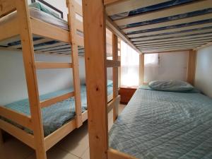 Ein Bett oder Betten in einem Zimmer der Unterkunft ACV - Vistamar II-1ª Linea Planta 9 Sur
