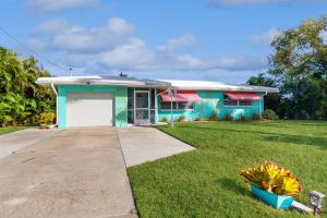 Gallery image of Beachy Bungalow in Cape Coral