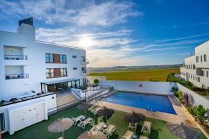 Bazén v ubytování Hotel Andalussia nebo v jeho okolí