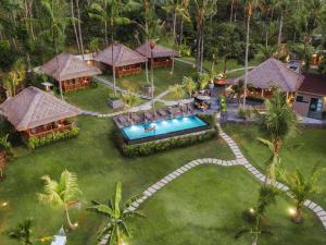 Kolam renang di atau di dekat Lempuyang Boutique Hotel