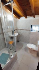 Bathroom sa Casa Lopes
