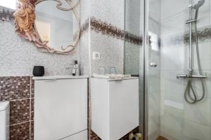 Kúpeľňa v ubytovaní Artistic Villa Luxury