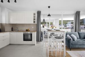 Imagen de la galería de NNB View, en Podstrana 16 fotos más