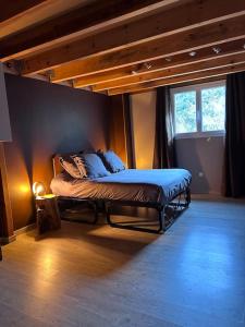 Ένα ή περισσότερα κρεβάτια σε δωμάτιο στο Villa de charme vue mer