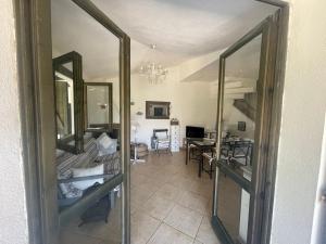 Fotografie z fotogalerie ubytování Villa Rosa v destinaci Torre delle Stelle + 23 fotografií