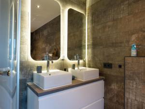 Koupelna v ubytování Luxe kamer met stoomsauna bij B&B Gezond aan Zee - Toegang bad en buiten Wellness tegen meerprijs