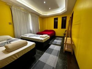 Village Hostel客房内的一张或多张床位