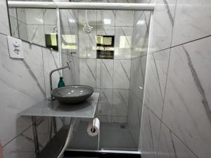 Village Hostel的一间浴室