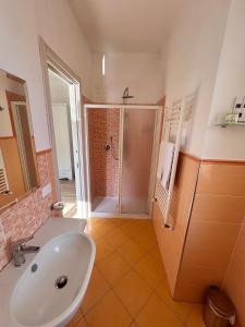 A bathroom at Bella Tropea Accommodation