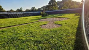 Afbeelding uit fotogalerij van Ferienhaus Guldner mit Terrasse, Garten und Sauna in Überherrn