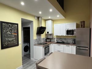 Dapur atau dapur kecil di Duplex 70m2 - Parking privé - Reims Arena - Lycée Roosevelt