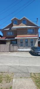 Το κτήριο όπου στεγάζεται  το δωμάτιο σε οικογενειακή κατοικία